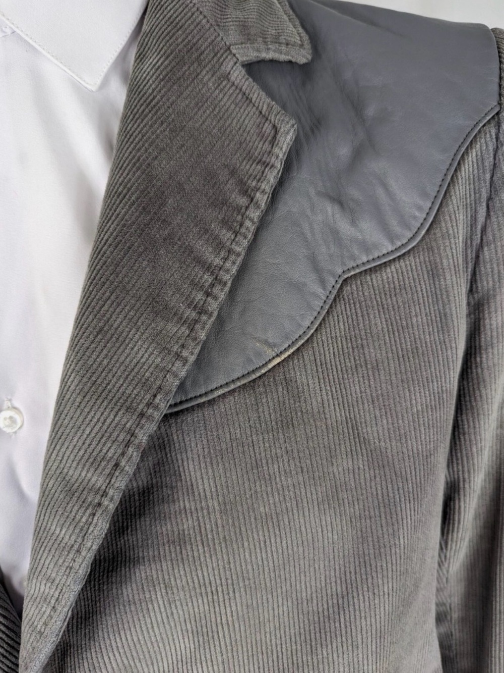 Pioneer Wear Vintage Western Men’s Gray Corduroy Sport Coat EUC Size 42 long - Picture 3 of 7